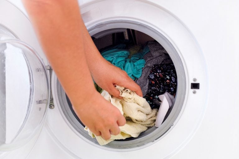 Richtig waschen: 8 Tricks für lange Freude an Kleidung