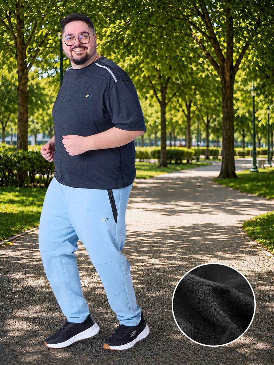 Atmungsaktive Sportbekleidung für große Größen Herren in großen Größen tragen atmungsaktive Funktionsbekleidung für Sport und aktive Sommertage.