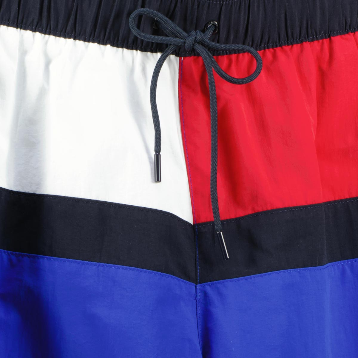 Tommy Hilfiger Badeshorts im Colorblock-Design mittelblau