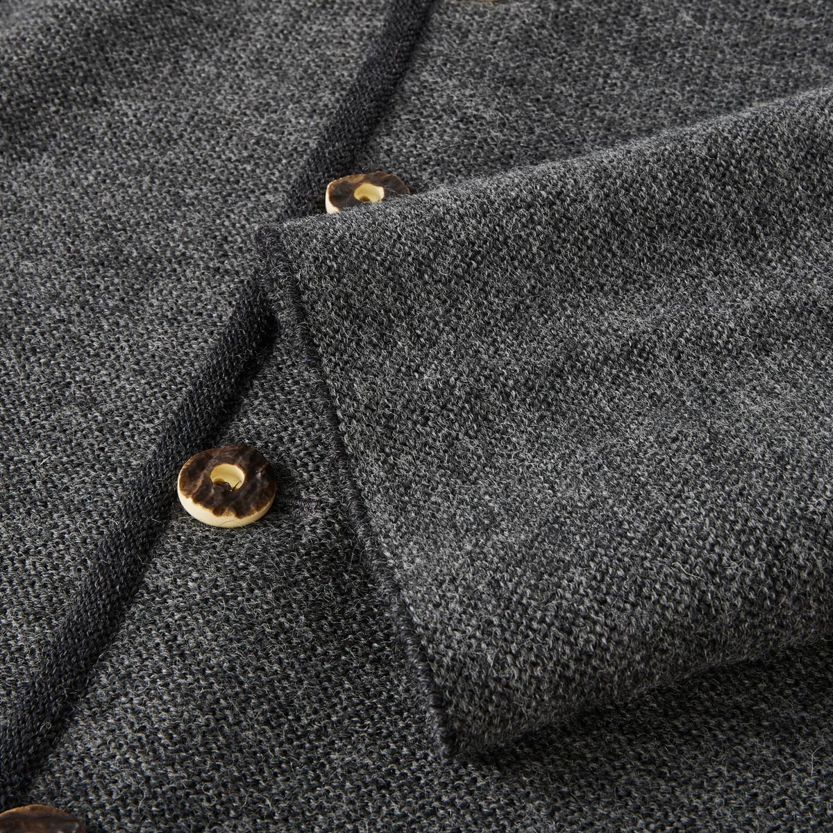 Hammerschmid Trachten-Strickjacke grau