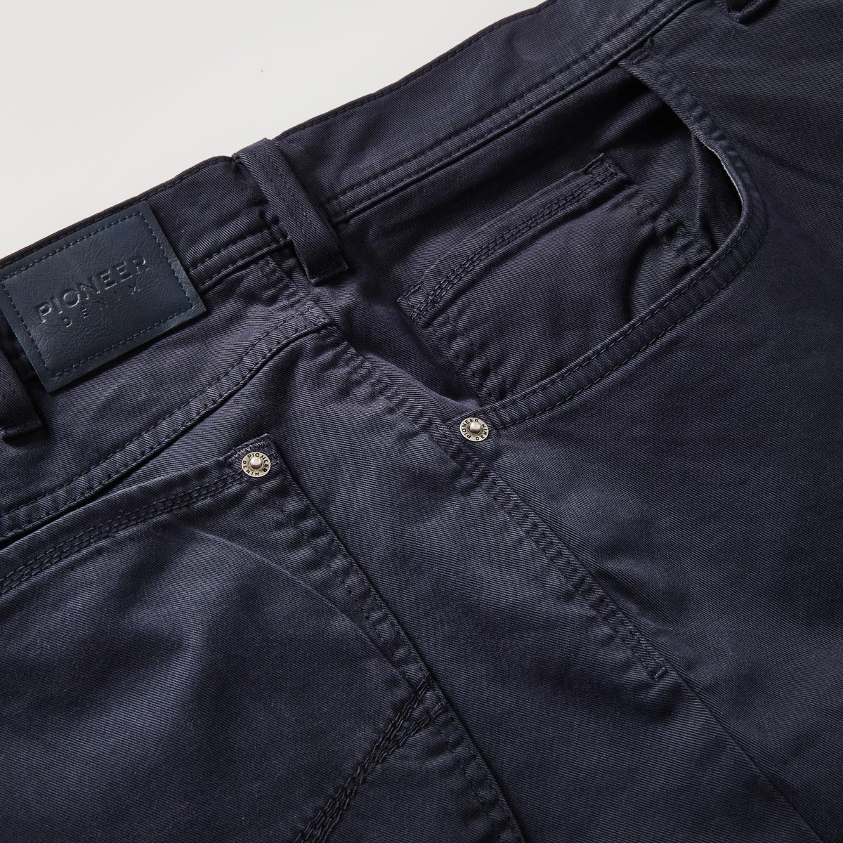 Pioneer Five-Pocket-Hose „Peter“ mit Stretch, Loose Fit dunkelblau