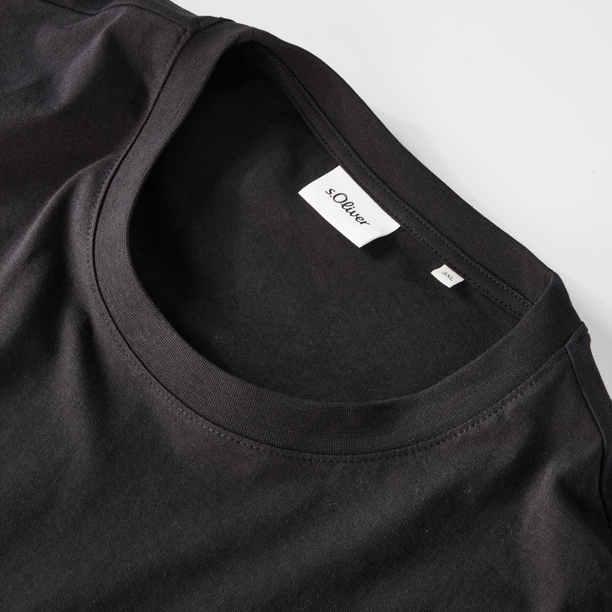 s.Oliver Longsleeve aus Baumwolljersey schwarz