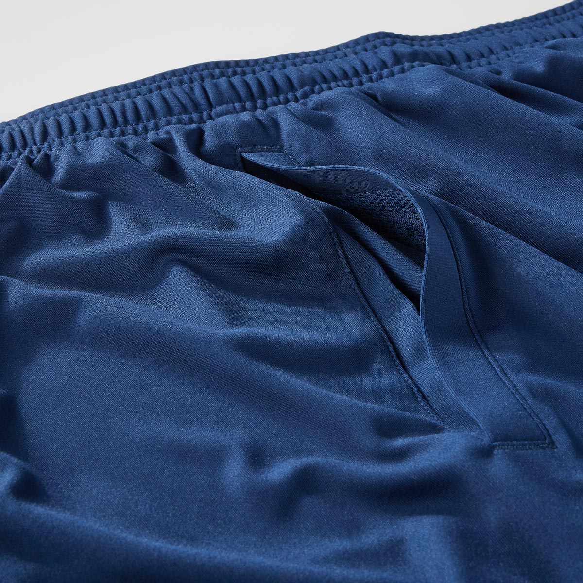 Under Armour Jogging-Shorts, schnelltrocknend dunkelblau