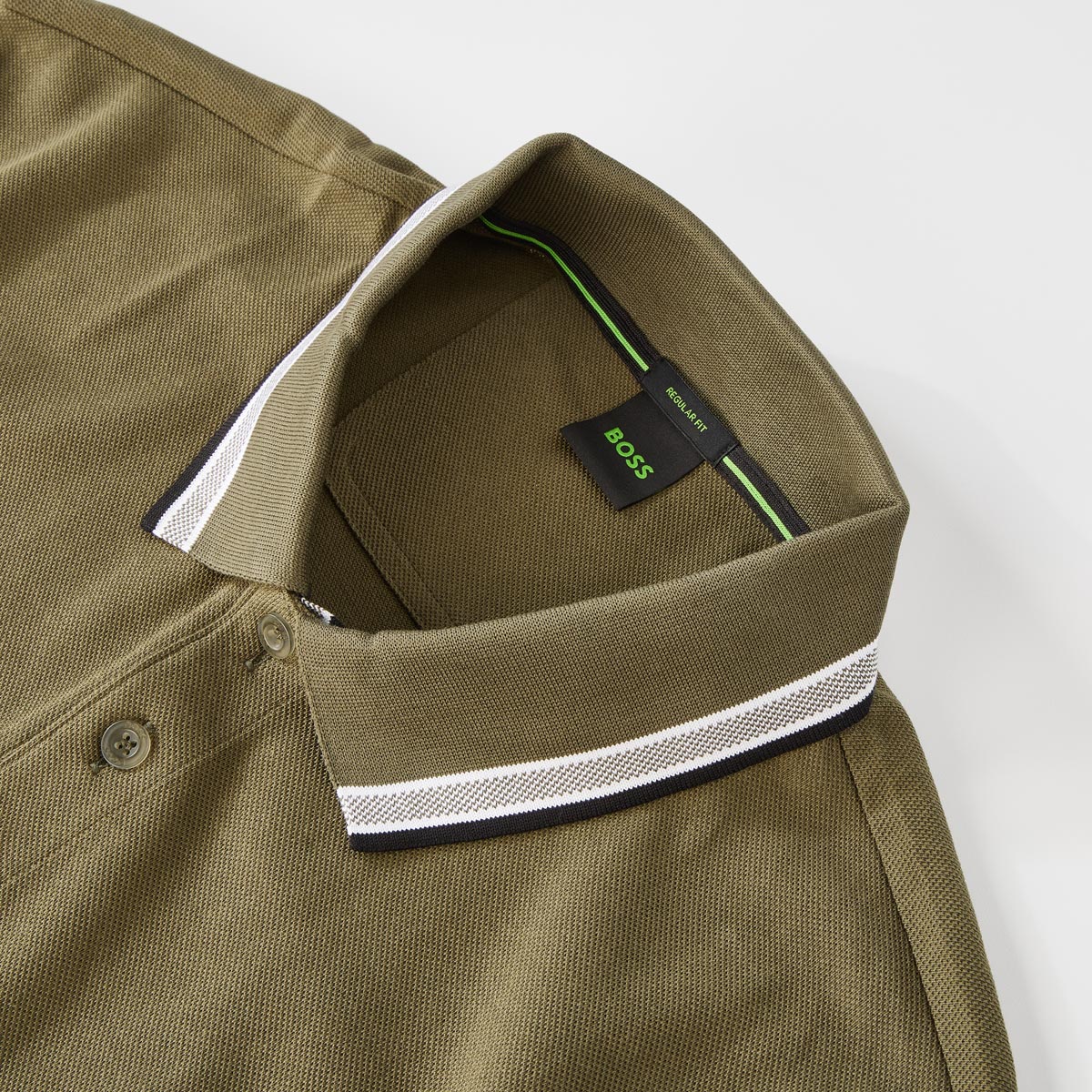 BOSS Poloshirt mit Kontrastdetails grün