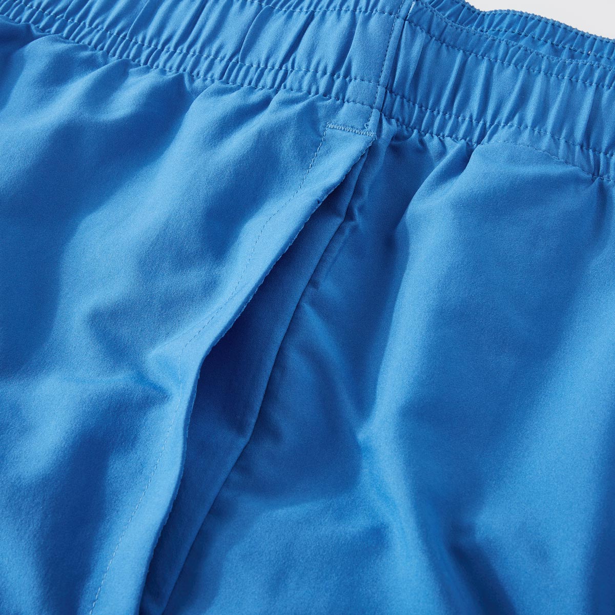 Under Armour Jogging-Shorts mit Dehnbund mittelblau