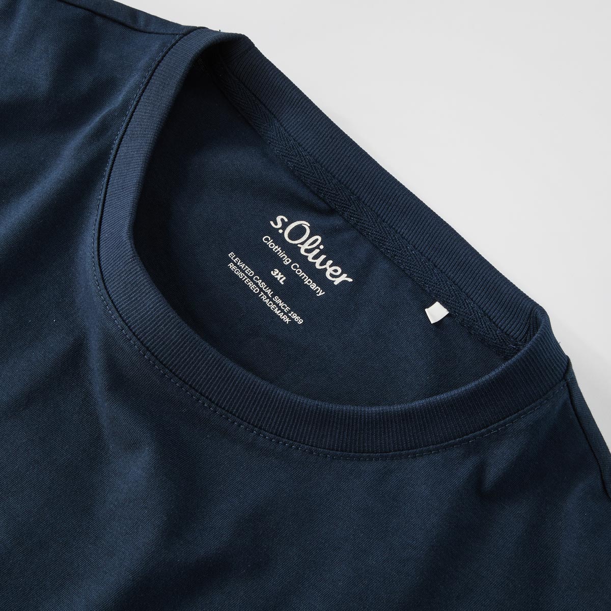s.Oliver T-Shirt mit Print auf Vorder- und Rückseite dunkelblau