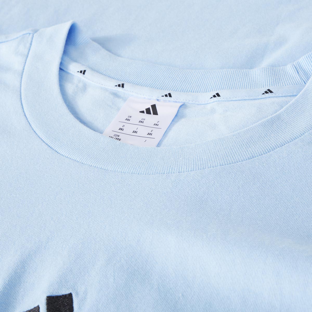 adidas T-Shirt mit Label-Stickerei royalblau