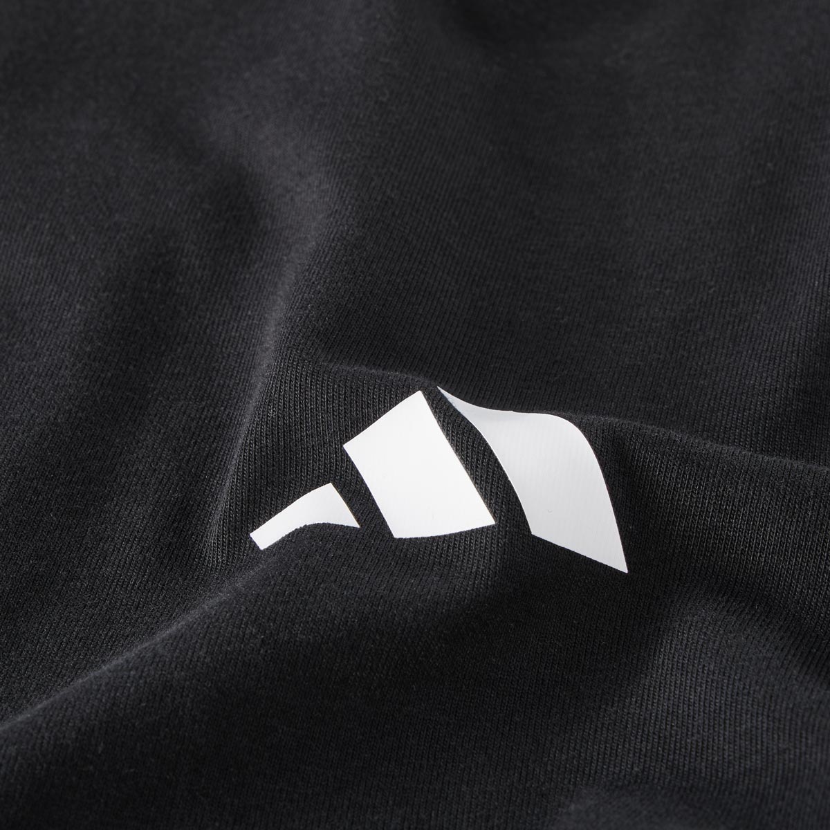 adidas T-Shirt mit Print auf Vorder- und Rückseite schwarz