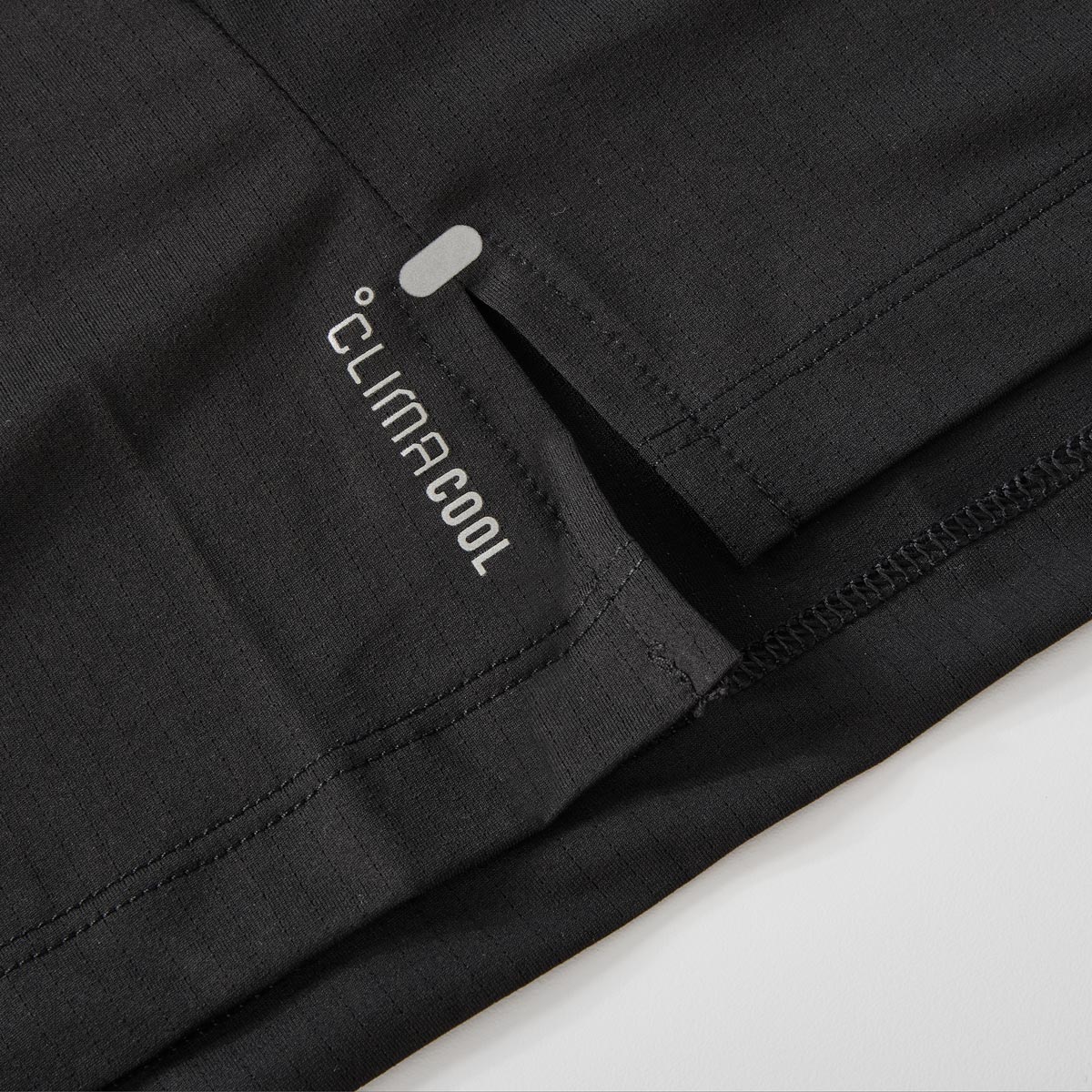 adidas T-Shirt mit Climacool Technologie, atmungsaktiv schwarz