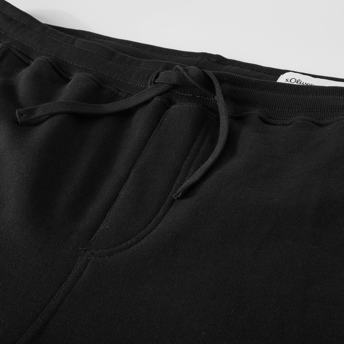s.Oliver Jogging-Shorts aus Baumwolle schwarz