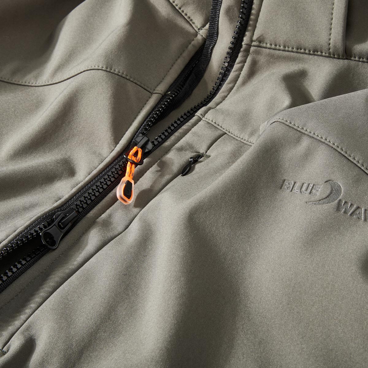 Blue Wave Softshelljacke "Mads", wasser- und winddicht oliv