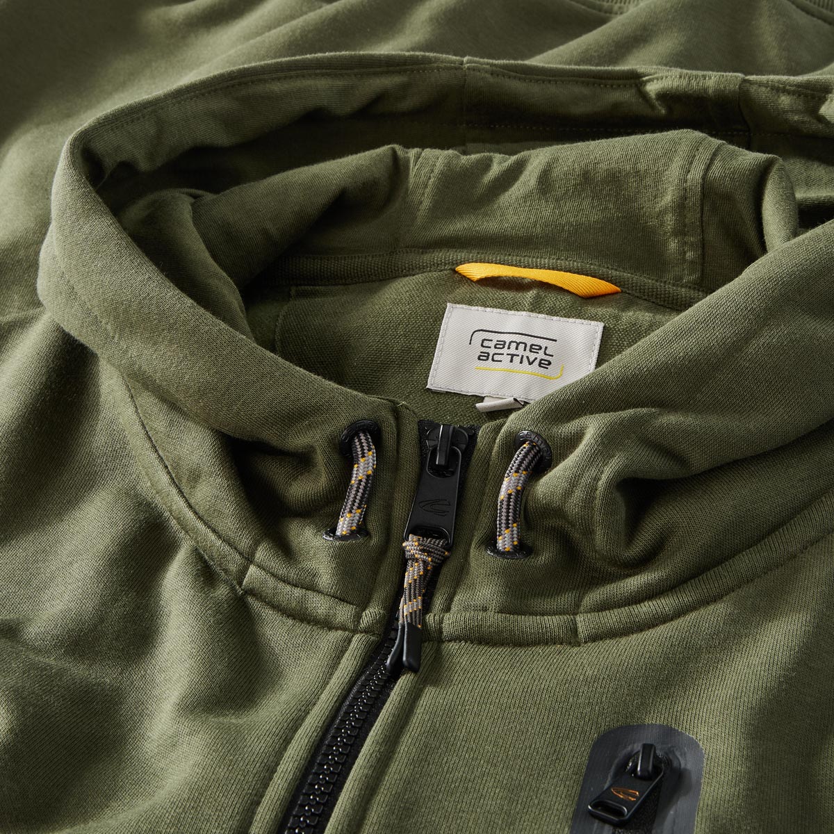 camel active Sweatjacke aus Baumwollmischung oliv