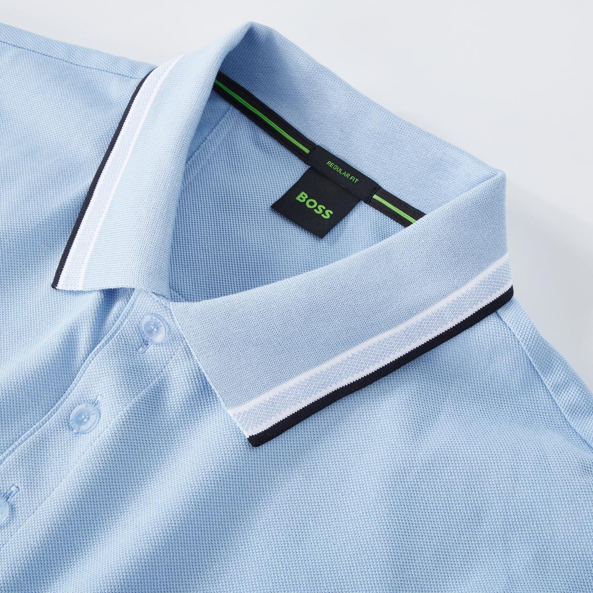BOSS Poloshirt mit Kontrastdetails hellblau