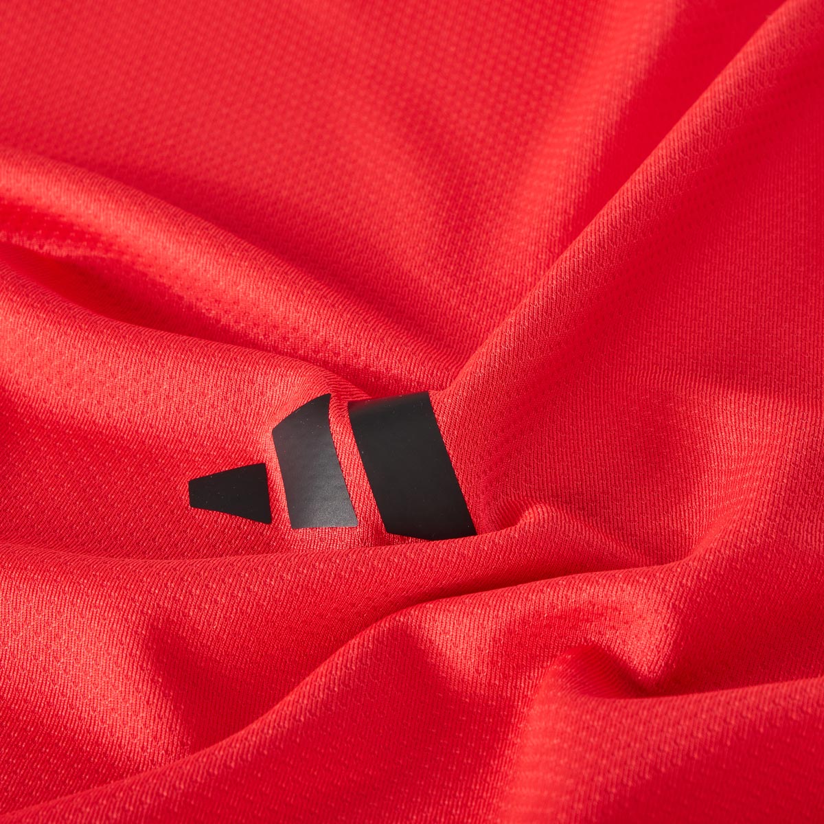 adidas Funktionsshirt, feuchtigkeitstransportierend rot