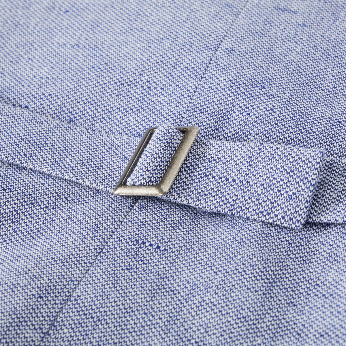 Weis Trachtenweste mit Leinen blau