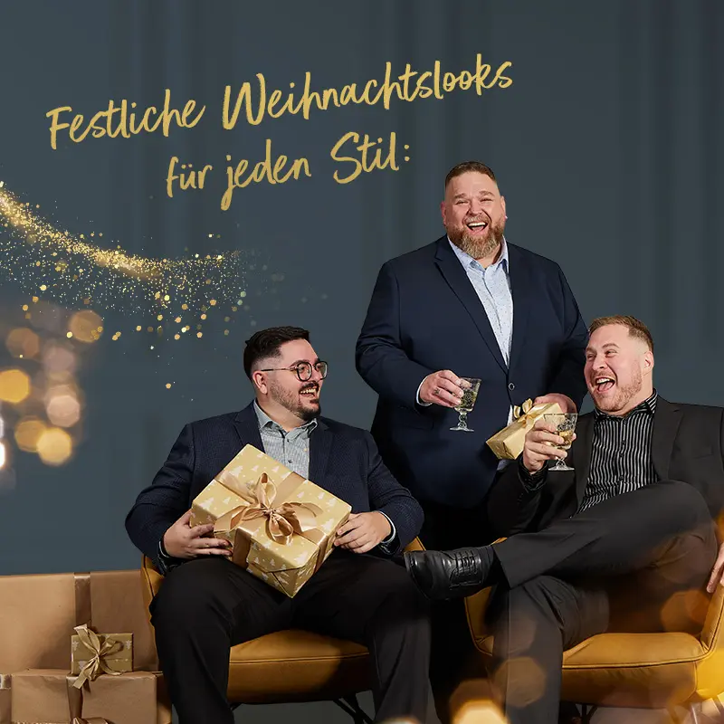 Drei Männer mit Geschenken im festlichen Weihnachtsambiente