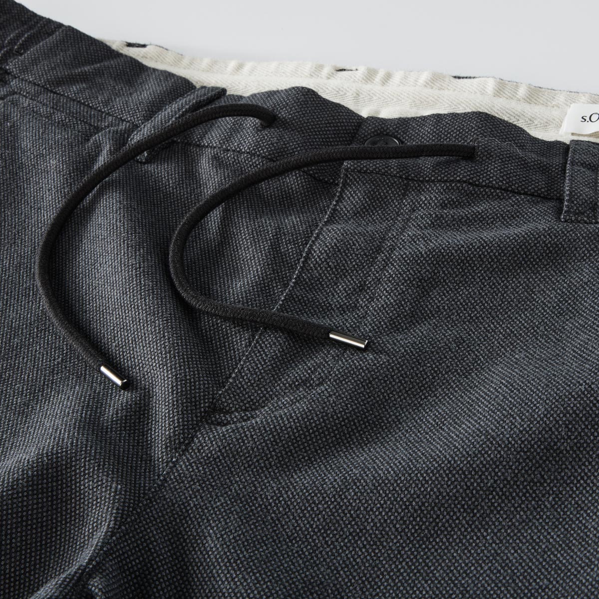 s.Oliver Stretch-Chinos in Wolloptik schwarz