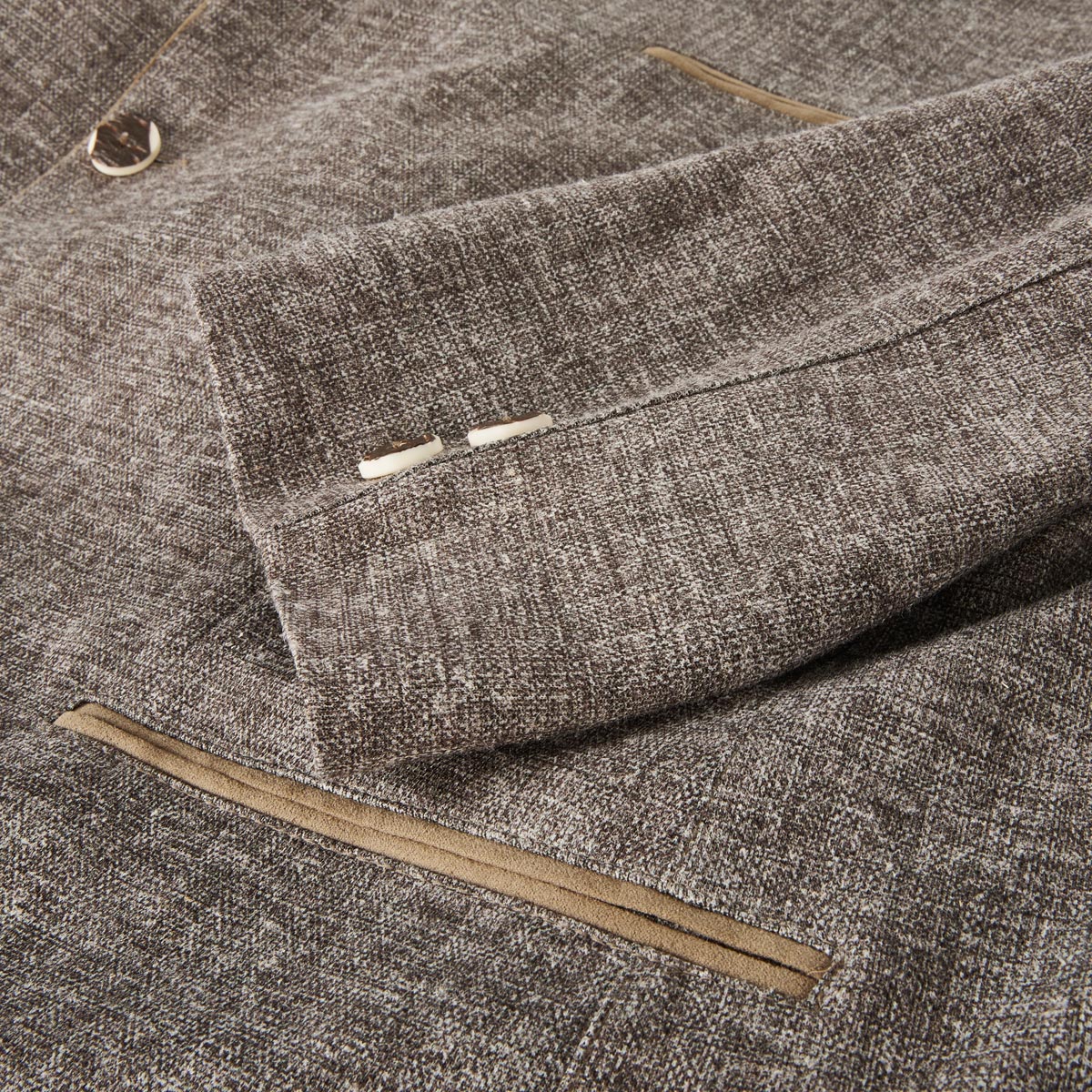 Weis Trachtensakko mit Leinen beige