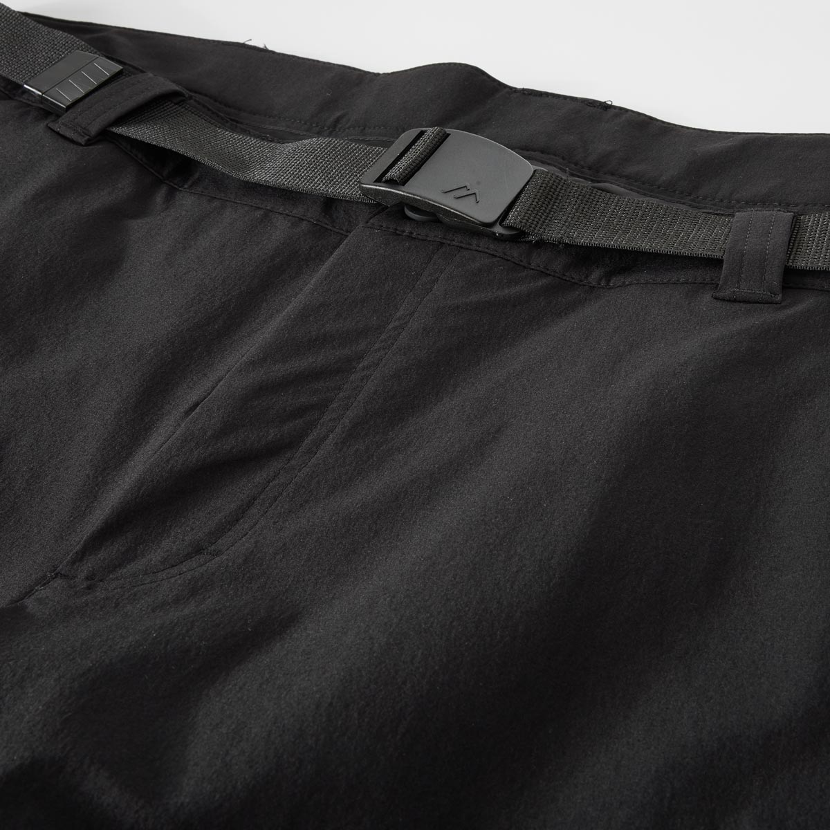 Maier Sports Chino-Shorts aus Funktionsmaterial, feuchtigkeitstransportierend schwarz