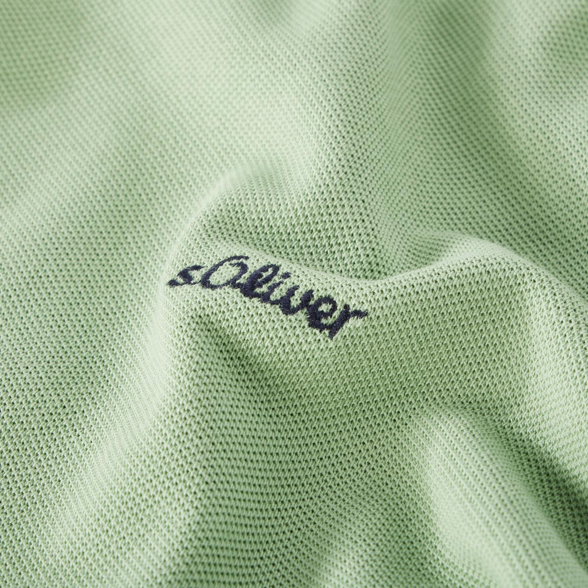 s.Oliver Poloshirt aus Baumwolle grün