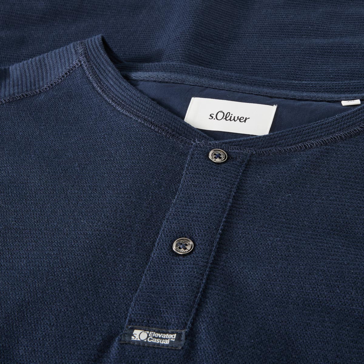 s.Oliver Longsleeve mit Serafinokragen blau