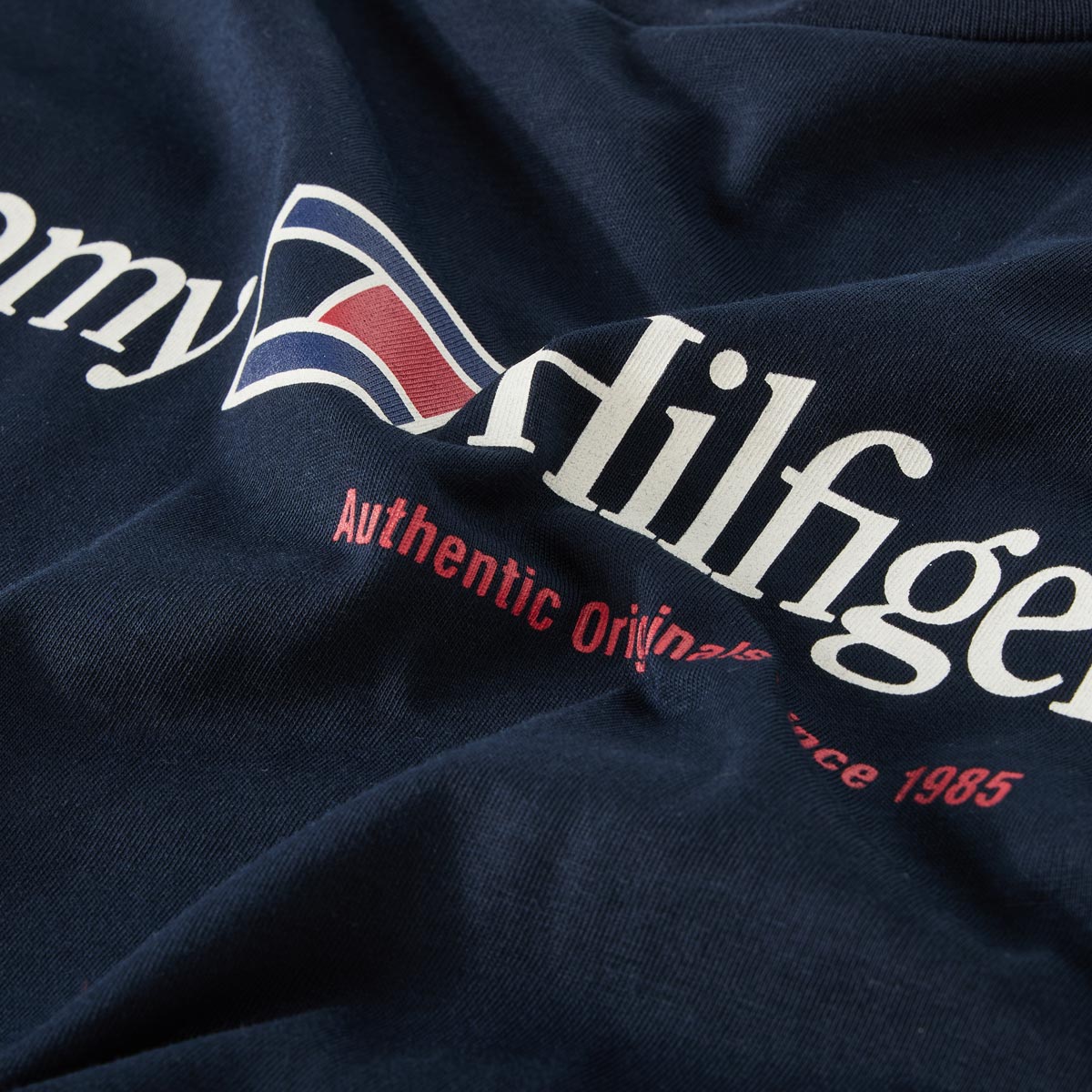 Tommy Hilfiger T-Shirt mit Label-Print marine