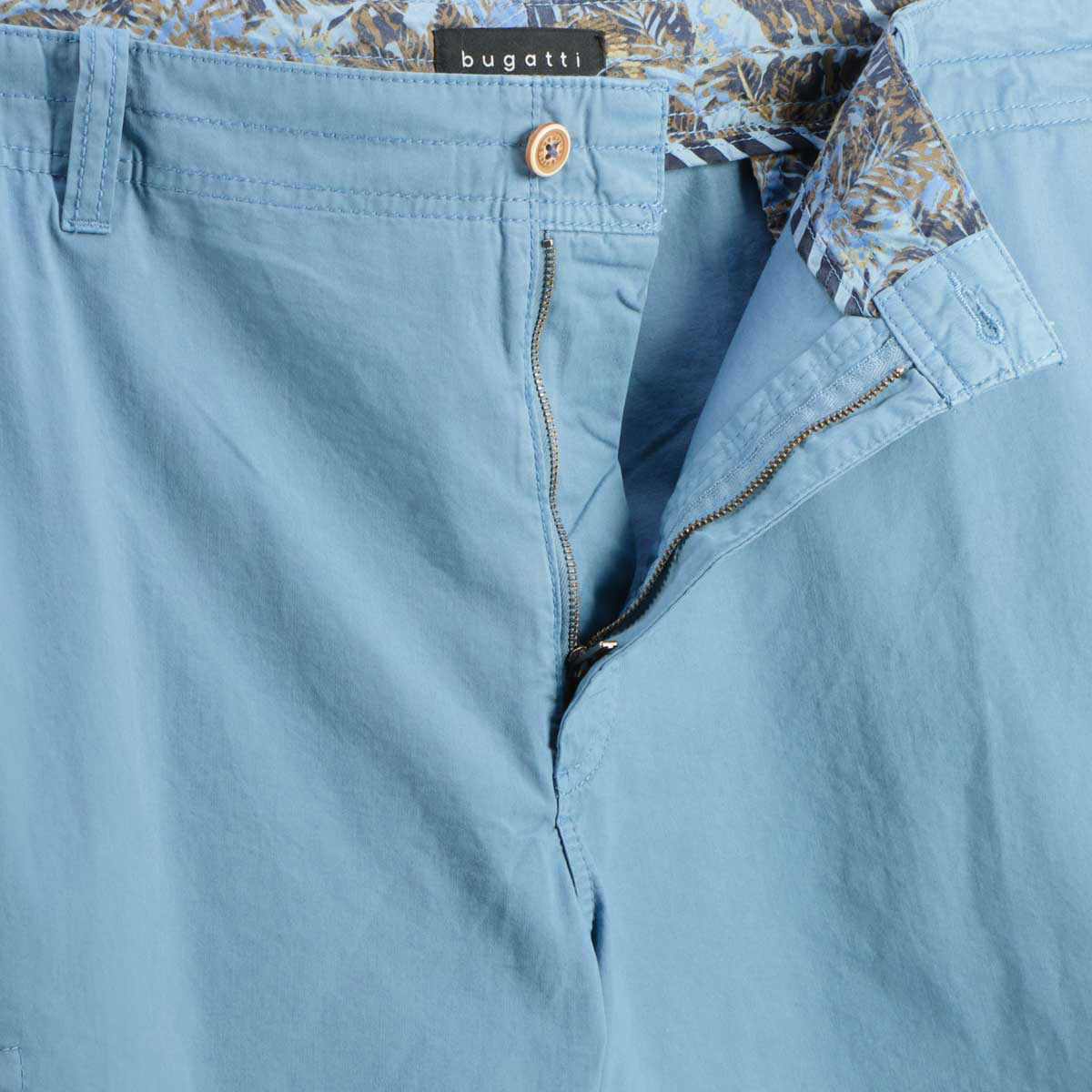 bugatti Cargo-Shorts aus Baumwolle hellblau