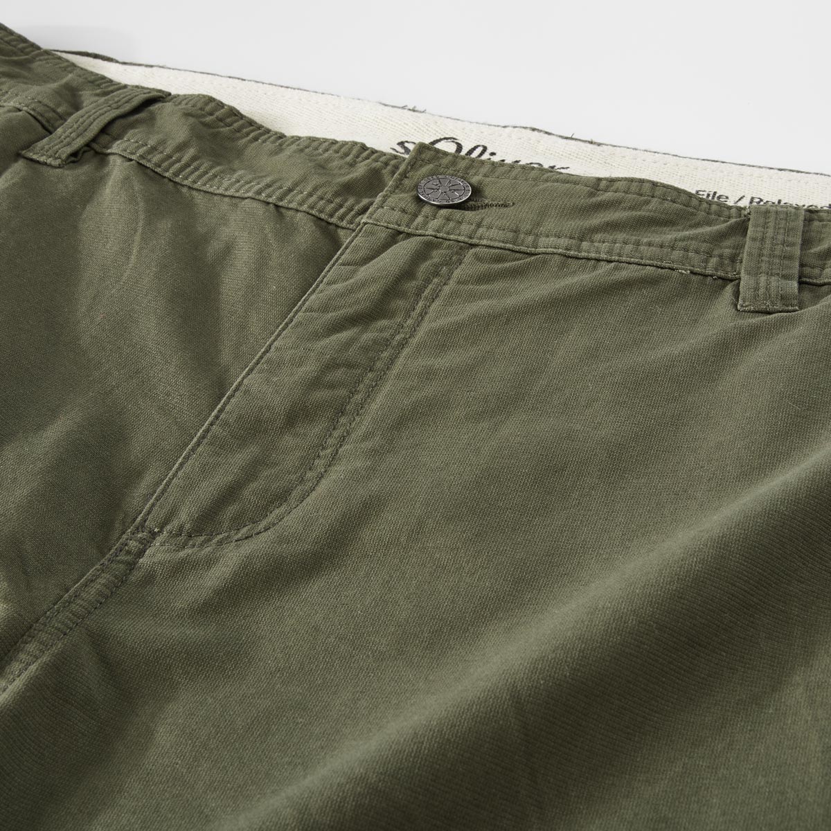 s.Oliver Cargo-Shorts "File" grün