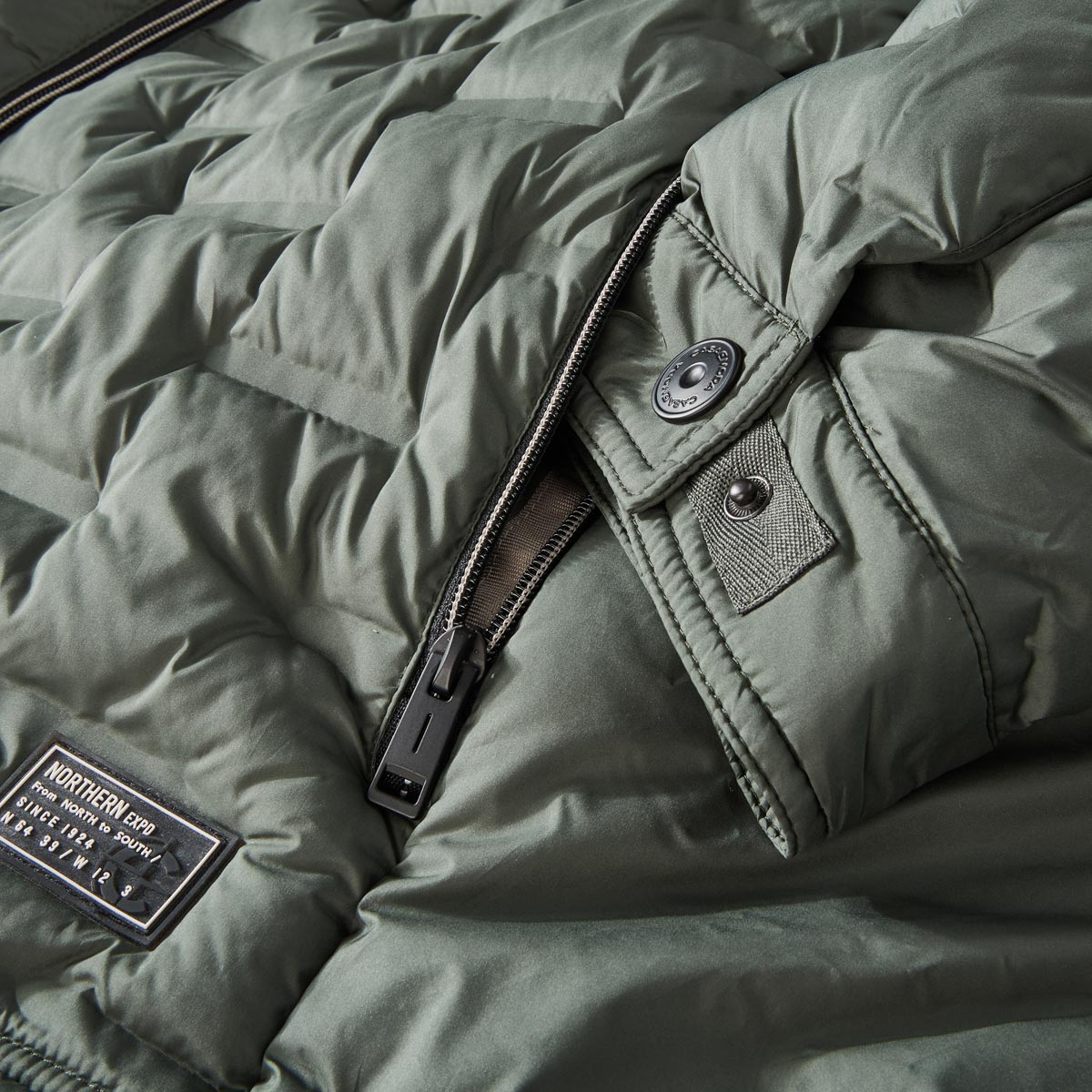 CASA MODA Leichte Steppjacke, wasser- und windabweisend grün