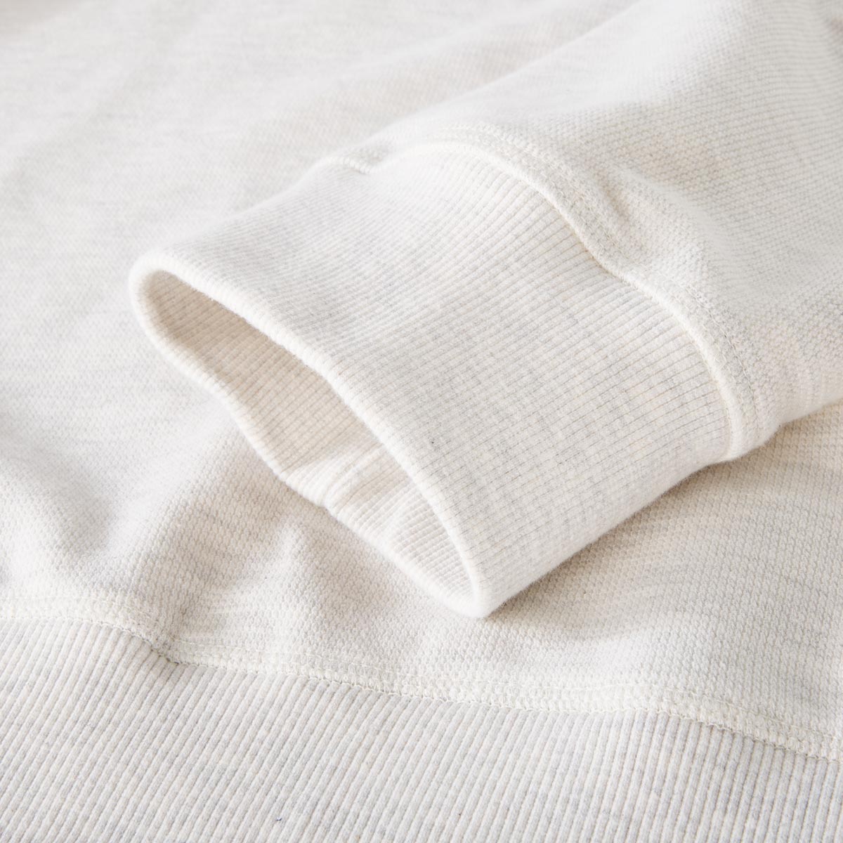 s.Oliver Sweatshirt mit Elasthan weiß