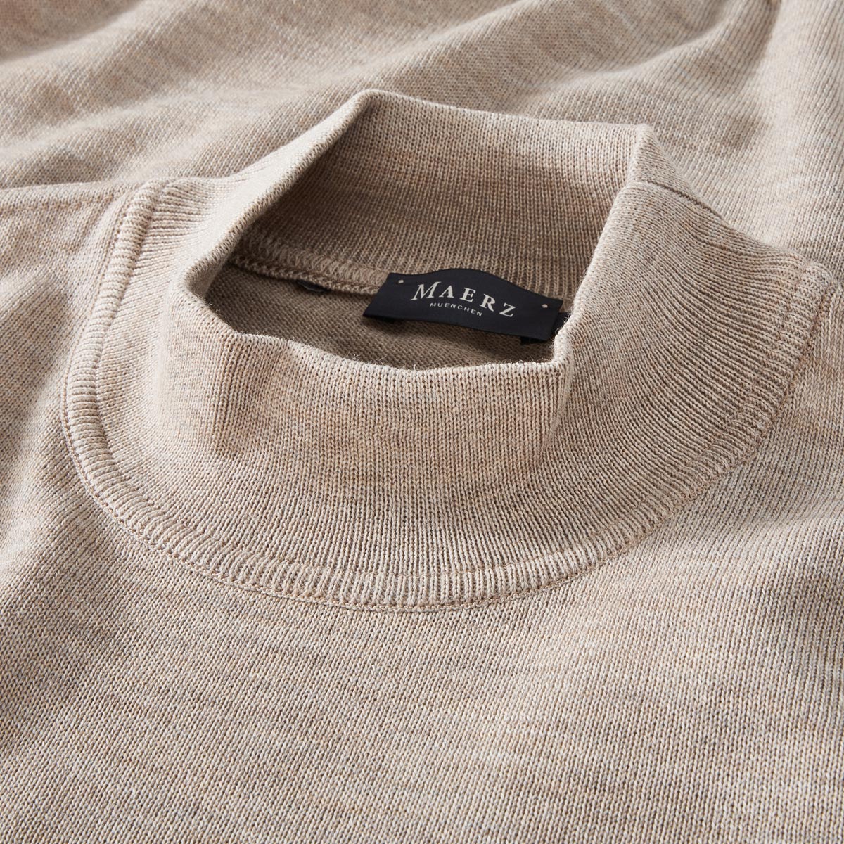 MAERZ MUENCHEN Stehkragenpullover aus Merinowolle beige