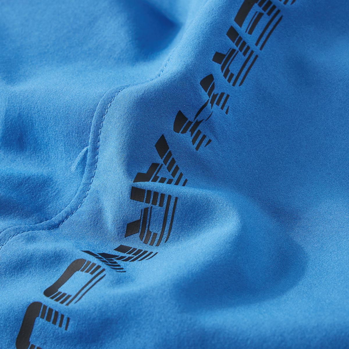 Under Armour Jogging-Shorts mit Dehnbund mittelblau