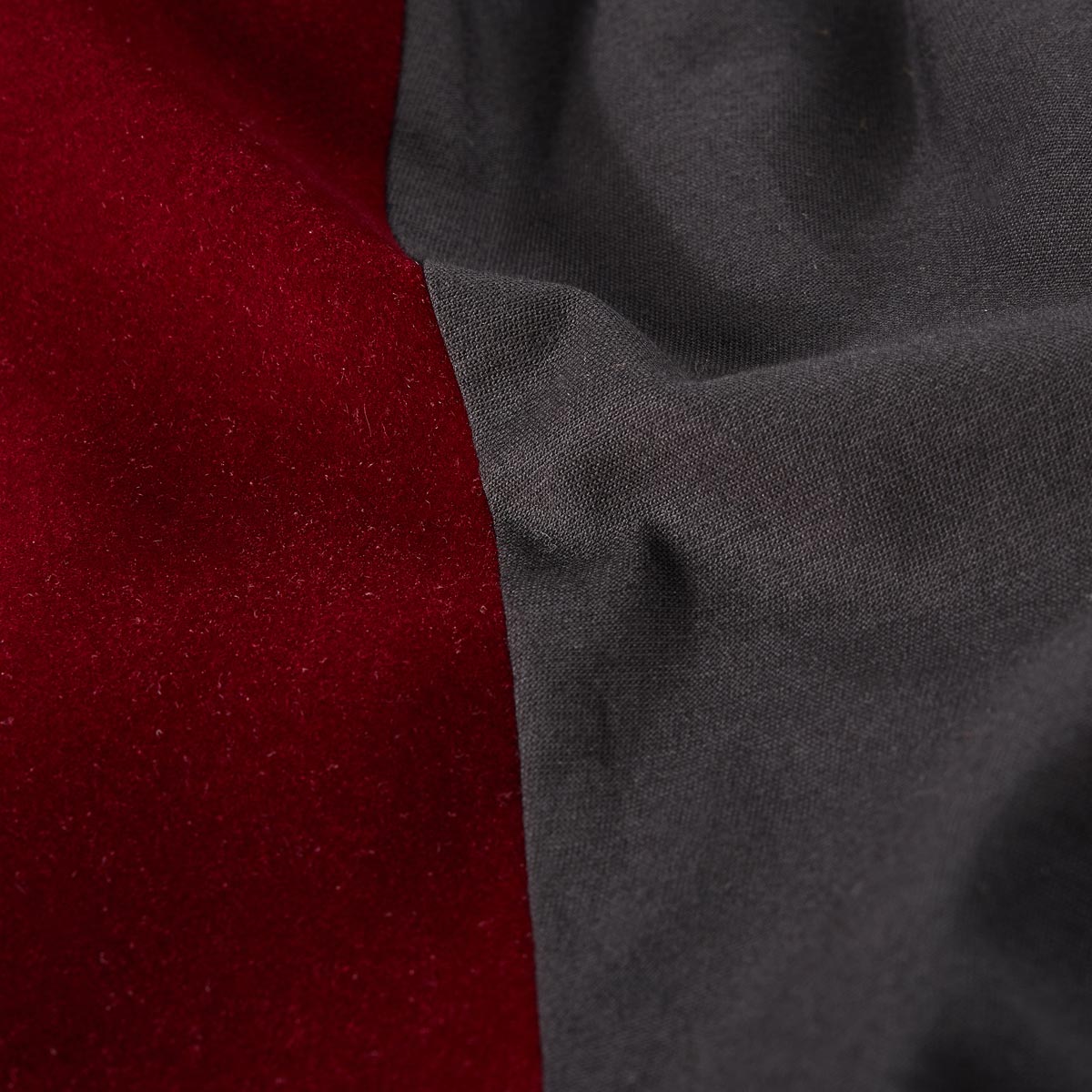 Pfundskerl Trachtenweste aus Samt dunkelrot