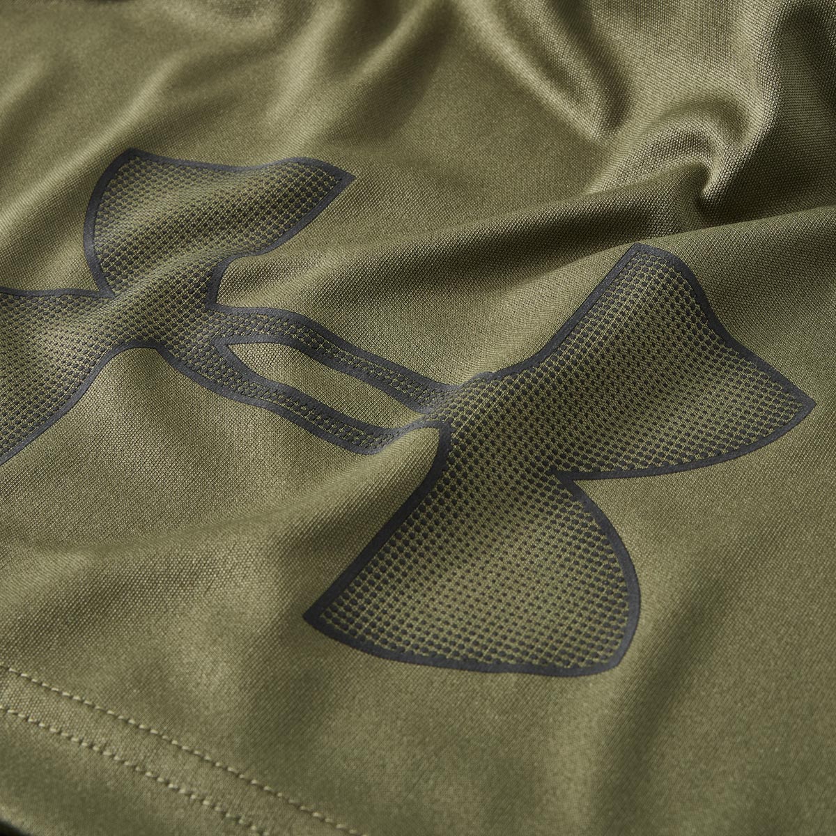 Under Armour Jogging-Shorts, schnelltrocknend oliv