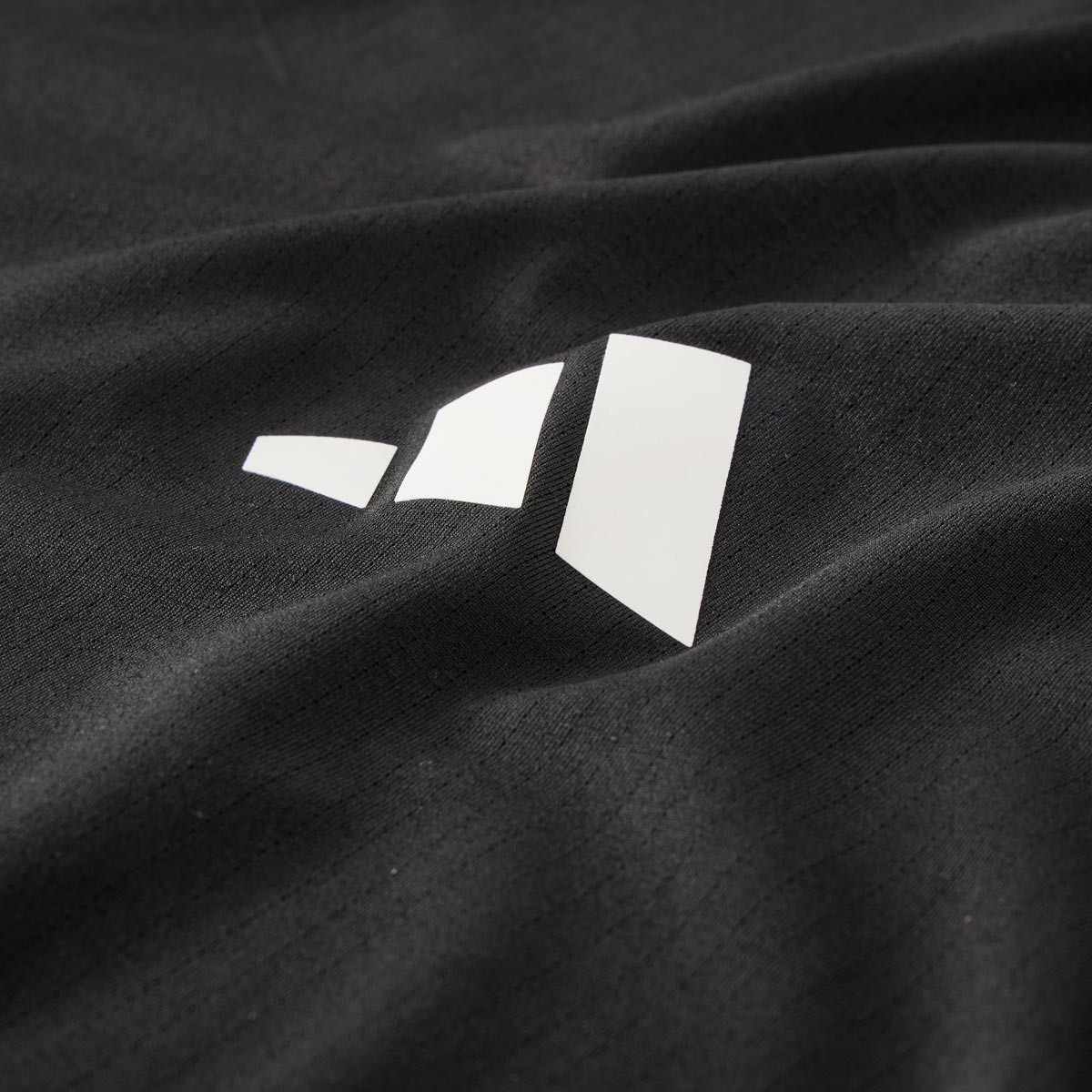 adidas T-Shirt mit Climacool Technologie, atmungsaktiv schwarz