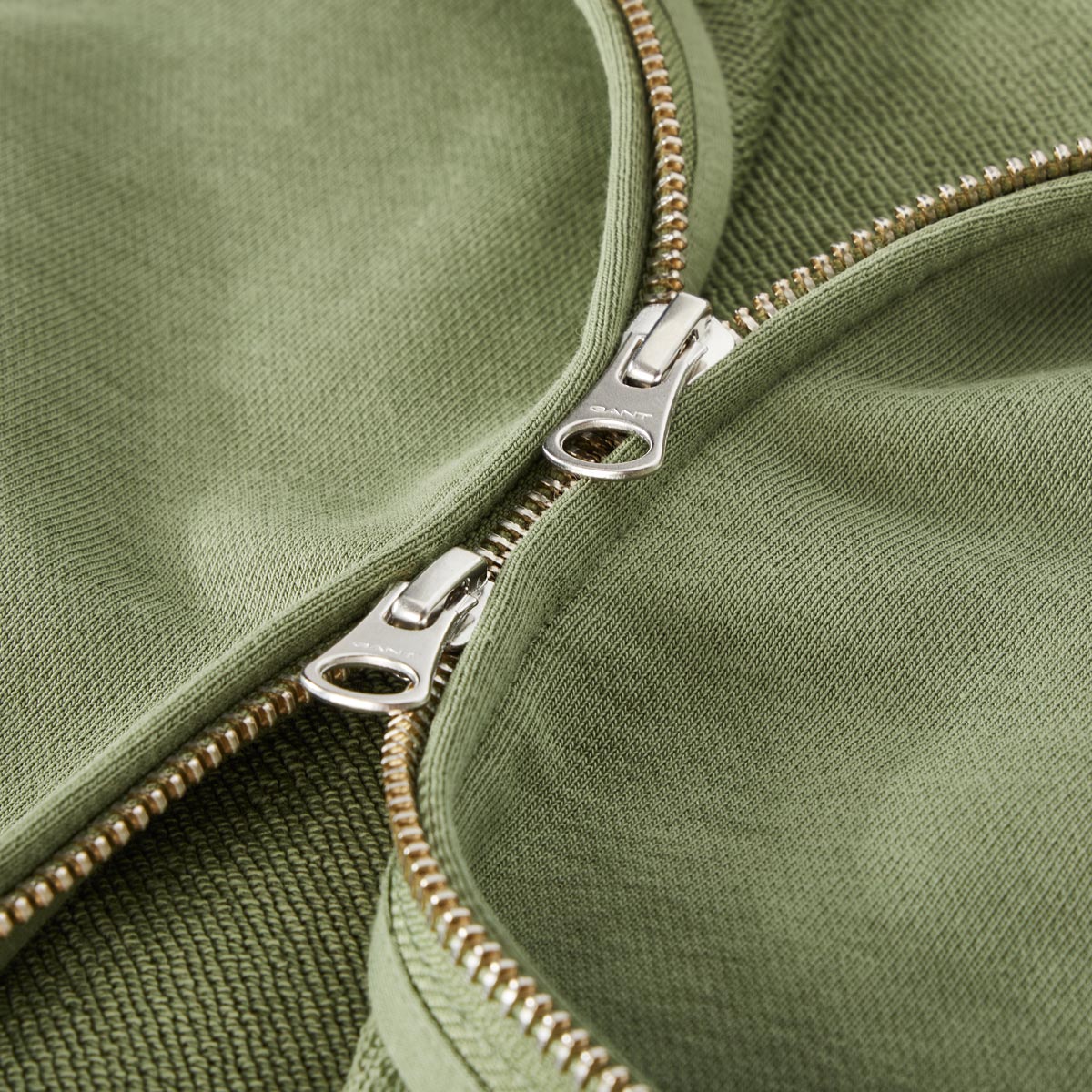 Gant Basic-Sweatjacke mit Stehkragen grün