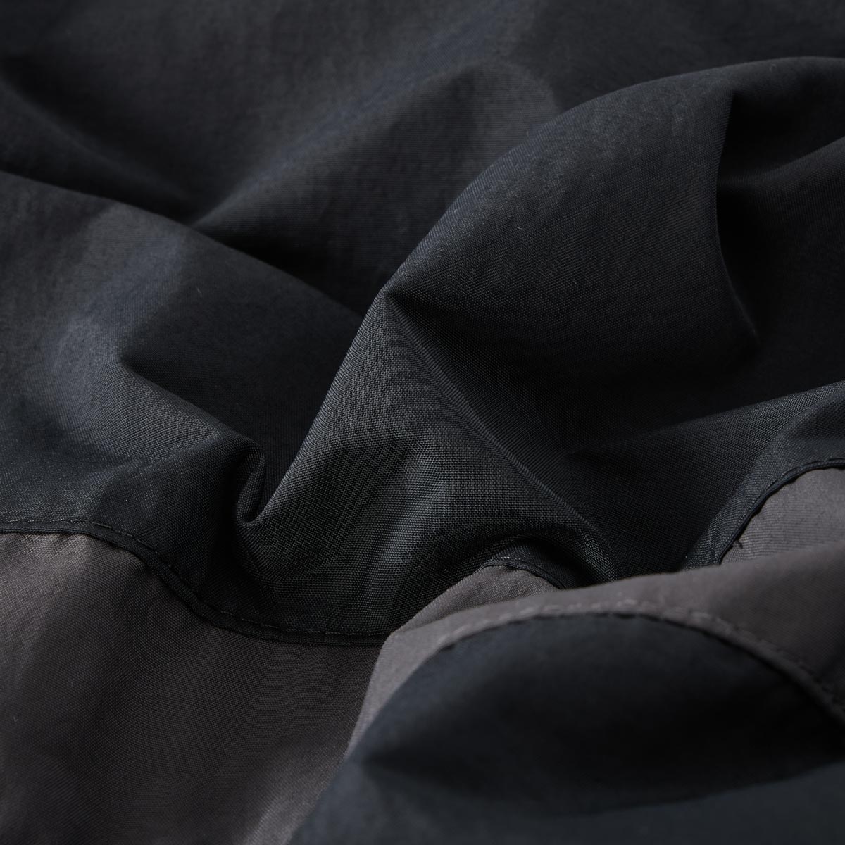 Columbia Leichte Jacke, wasser- und schmutzabweisend schwarz