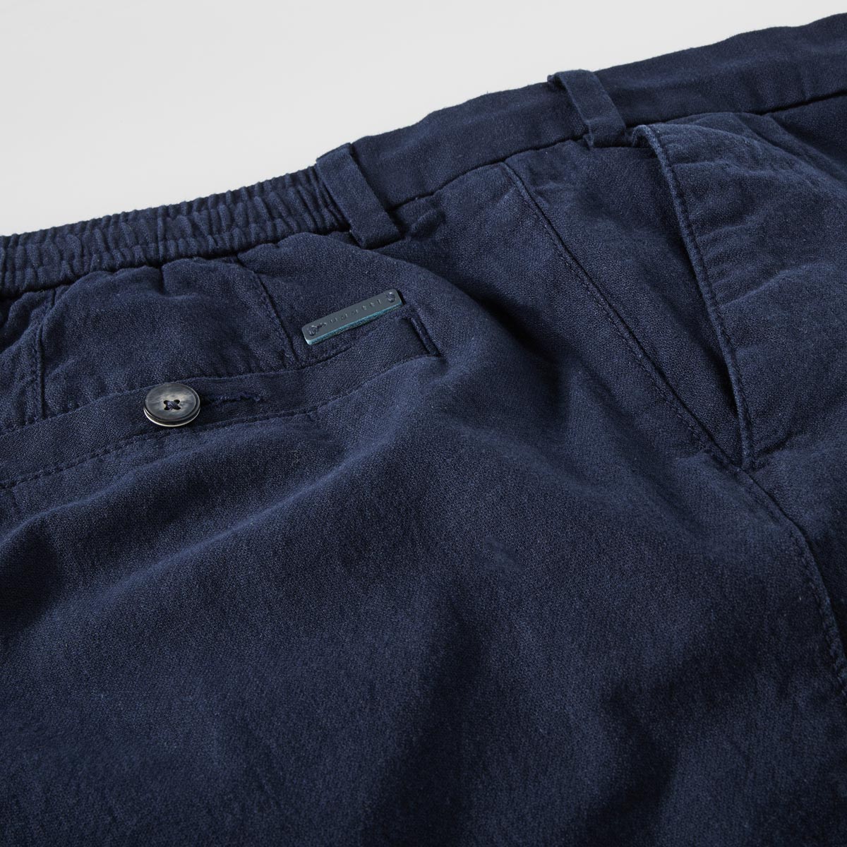 bugatti Stretch-Chino-Shorts mit Leinen marine