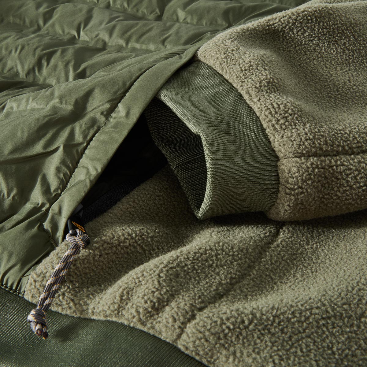 camel active Steppjacke im Materialmix oliv