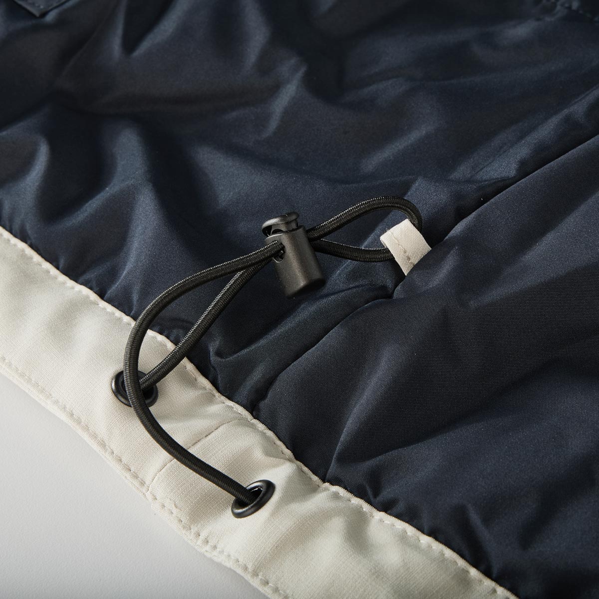 Lerros Blouson aus Funktionsmaterial, wind- und wasserabweisend cremeweiß