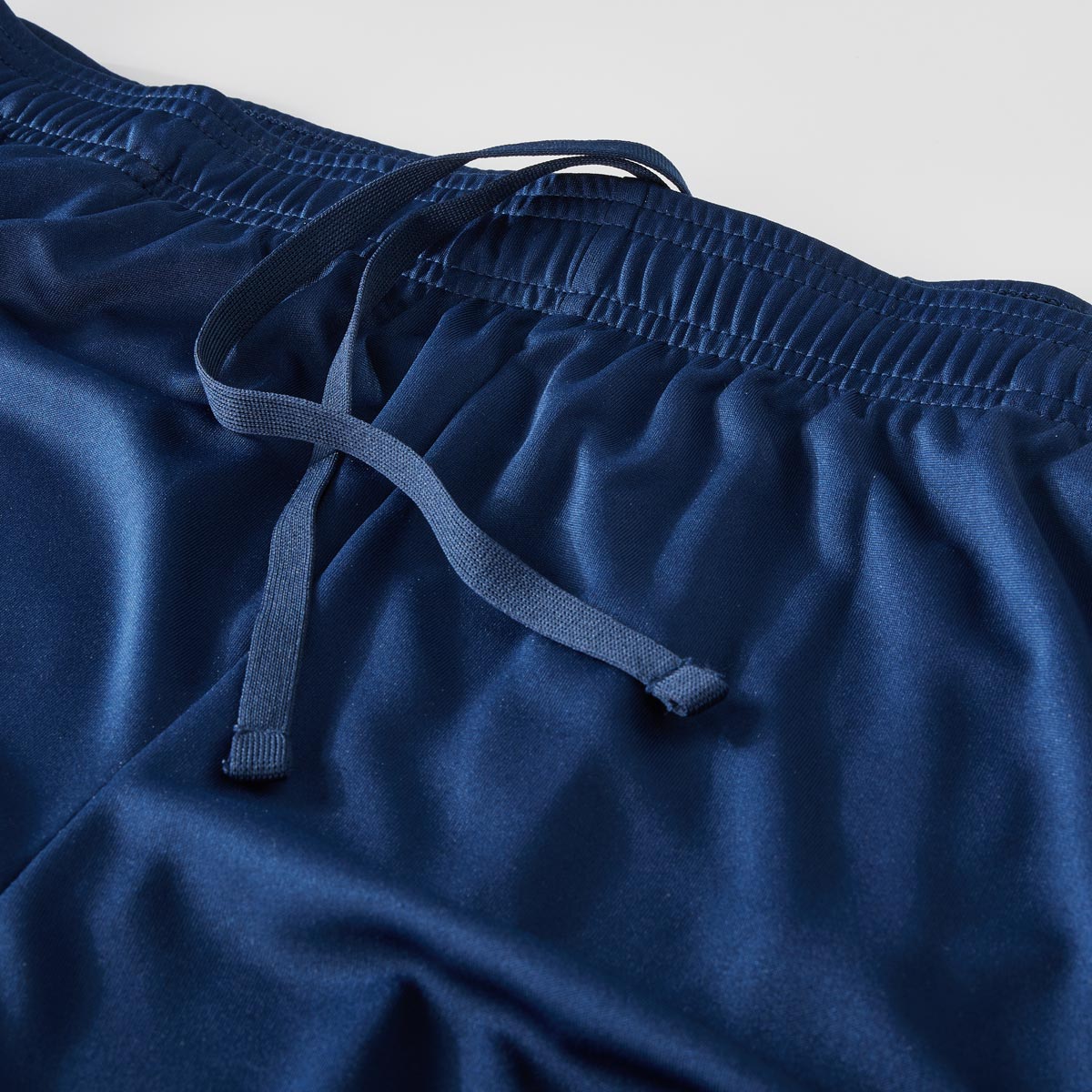 Under Armour Jogging-Shorts, schnelltrocknend dunkelblau