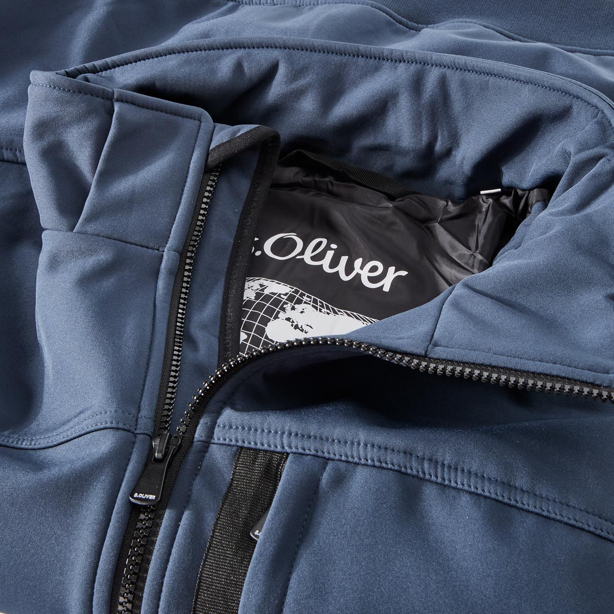 s.Oliver Softshelljacke mit Kapuze, wasserabweisend blau