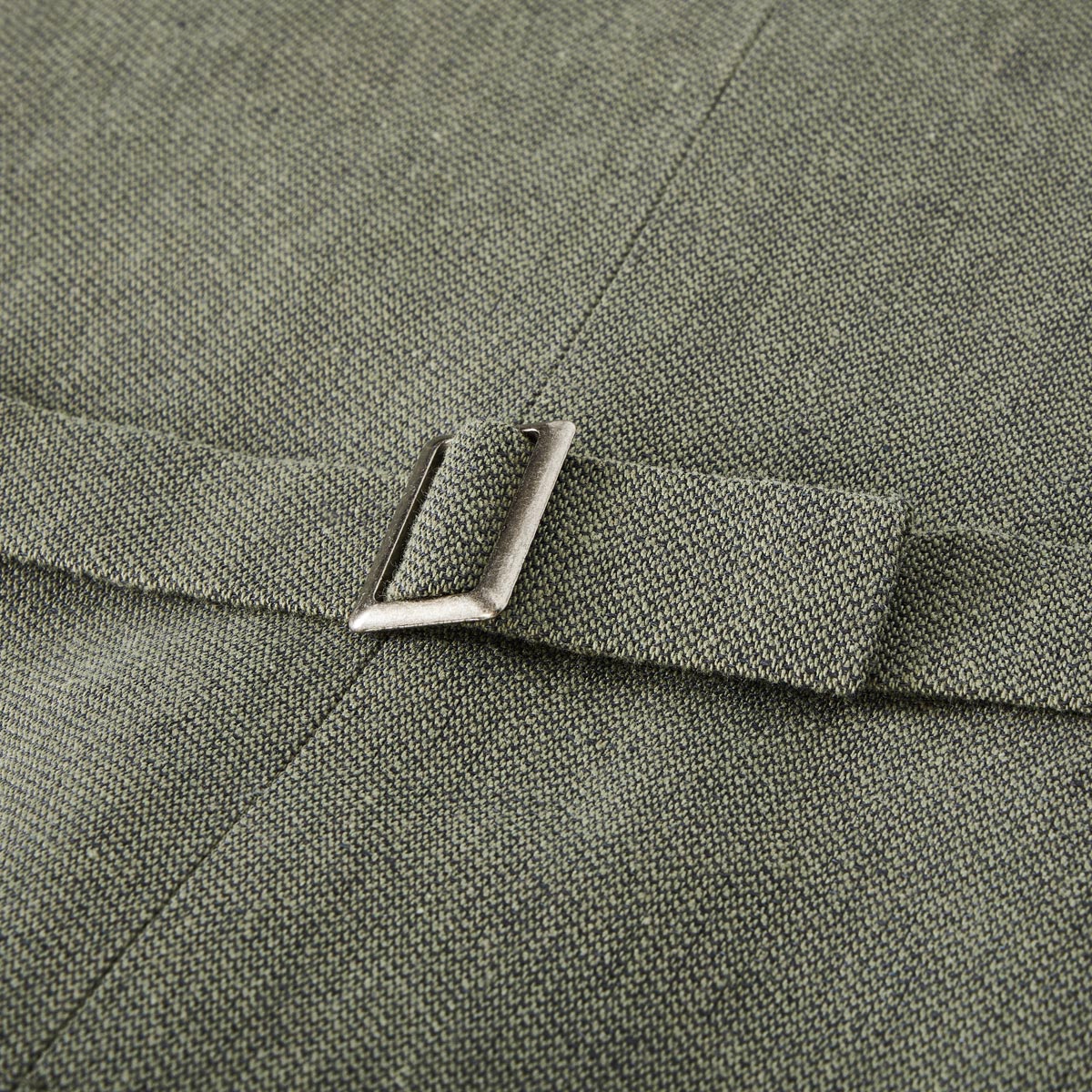 Weis Trachtenweste mit Leinen grün