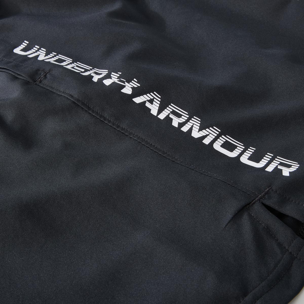 Under Armour Jogging-Shorts mit Dehnbund schwarz