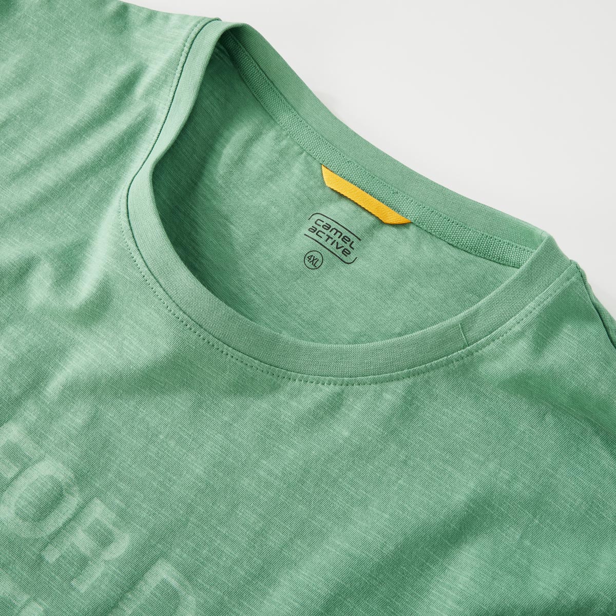 camel active T-Shirt mit Statement-Print grün