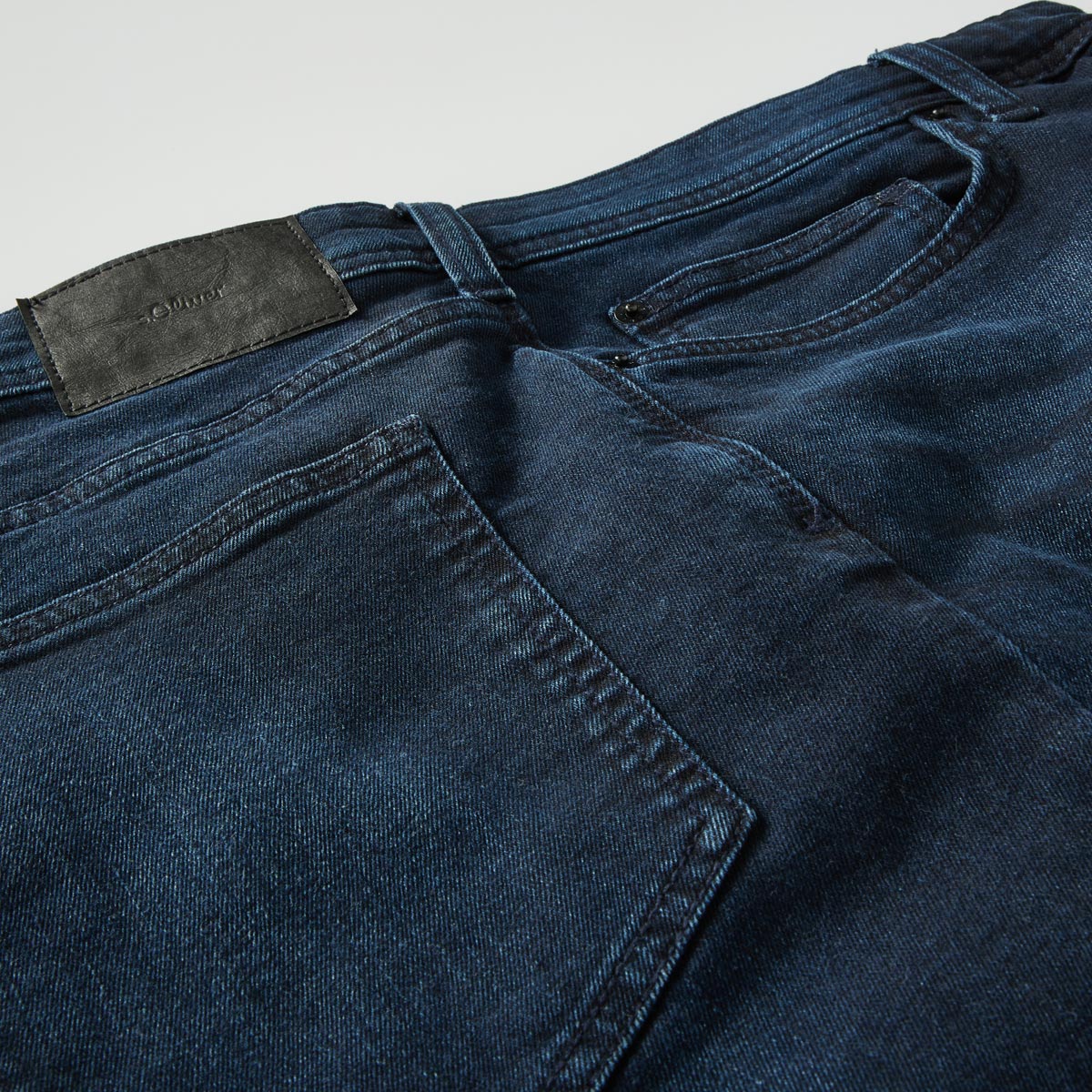s.Oliver Jeans mit Stretch "Casby", Regular Fit blau