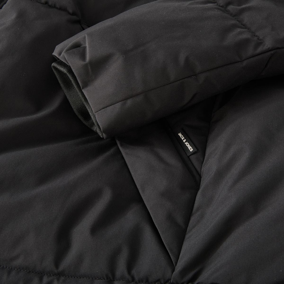 Jack&Jones Steppjacke, wind- und wasserabweisen schwarz
