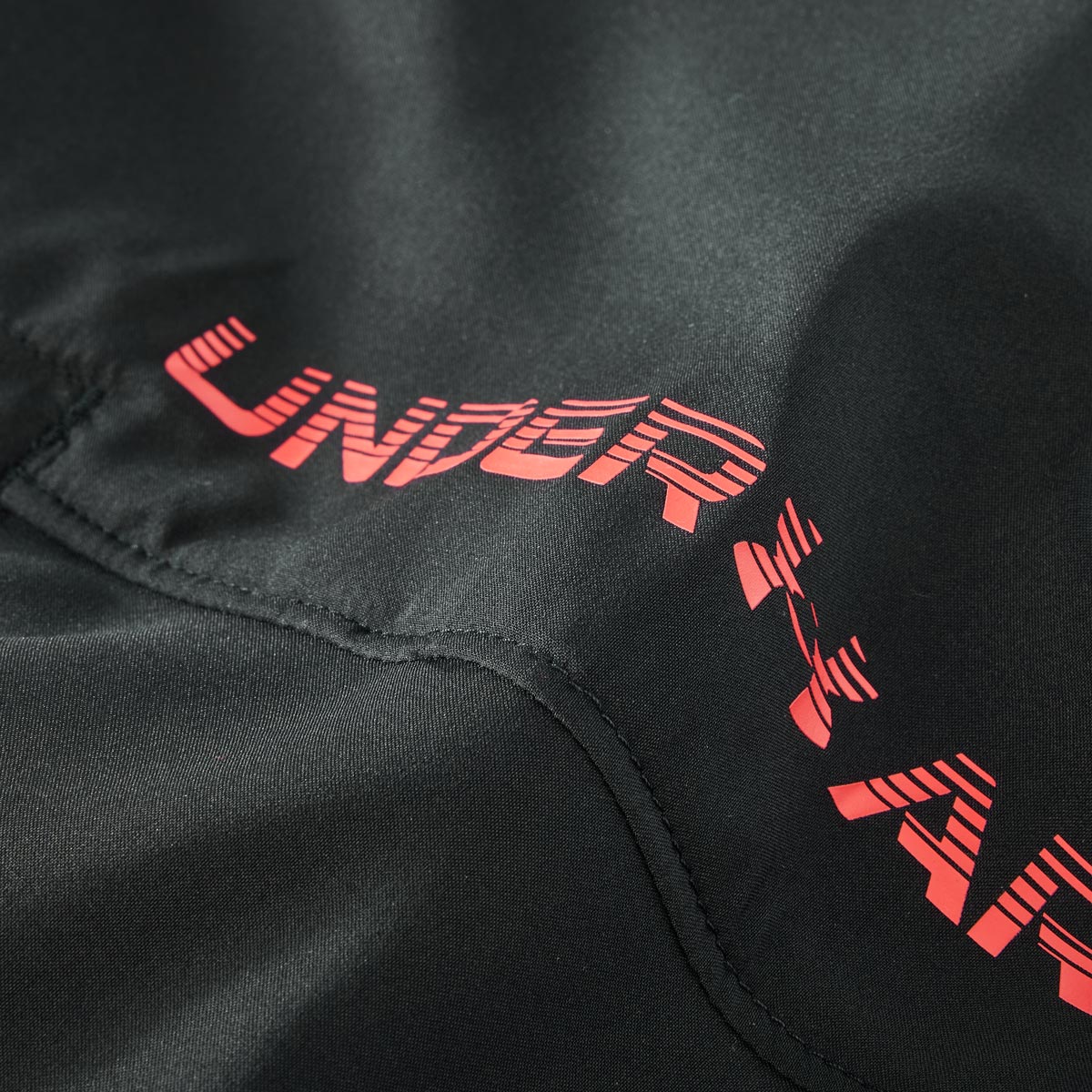 Under Armour Jogging-Shorts mit Dehnbund schwarz
