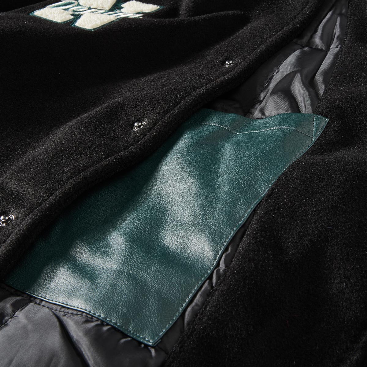 North Jacke im College-Stil schwarz