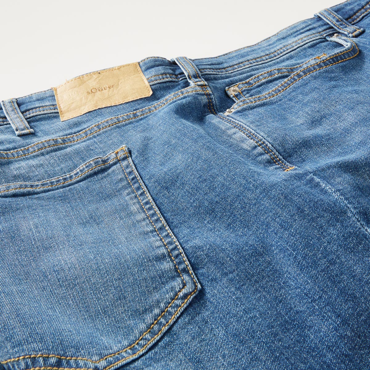 s.Oliver Jeans mit Stretch "Casby", Regular Fit blau